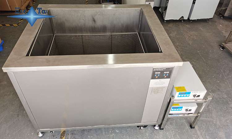 超聲波清洗機：清潔金屬冷藏設備，保持食品衛生和品質(zhì)