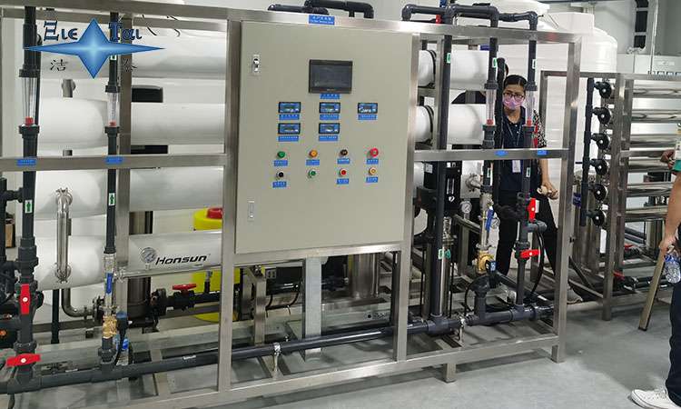 深入了解超聲波清洗機清洗槽：結構、材質(zhì)與性能影響因素