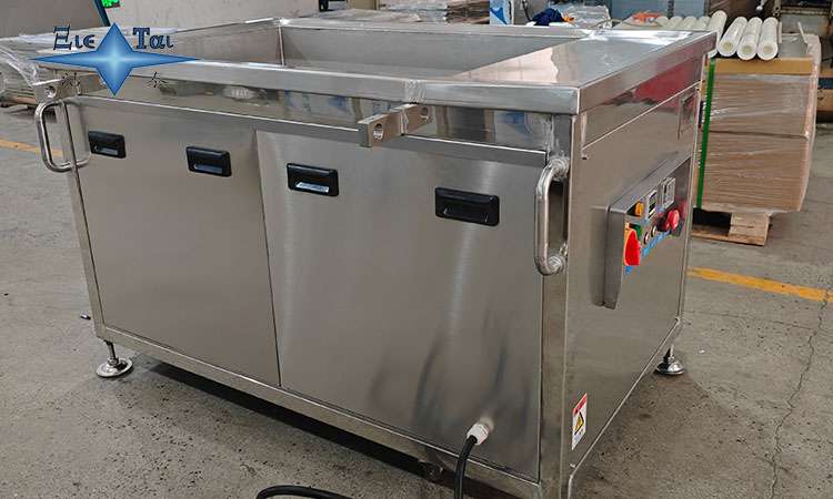 超聲波清洗機中的藍色水：成分、用途及作用原理解析